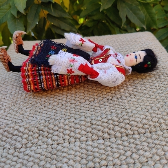 VTG 70's Italian German Handmade Embroidered 8" Souvenir Folk Doll Black Hair - Picture 4 of 7